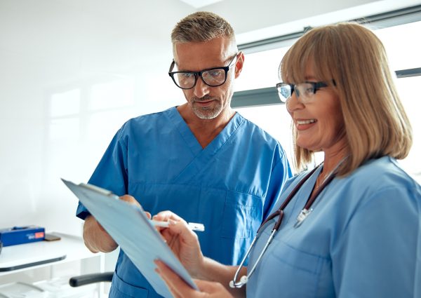 medical professionals working together to improve patient care and outcomes effectively Medical Professionals Working Together to Improve Patient Care and Outcomes Effectively